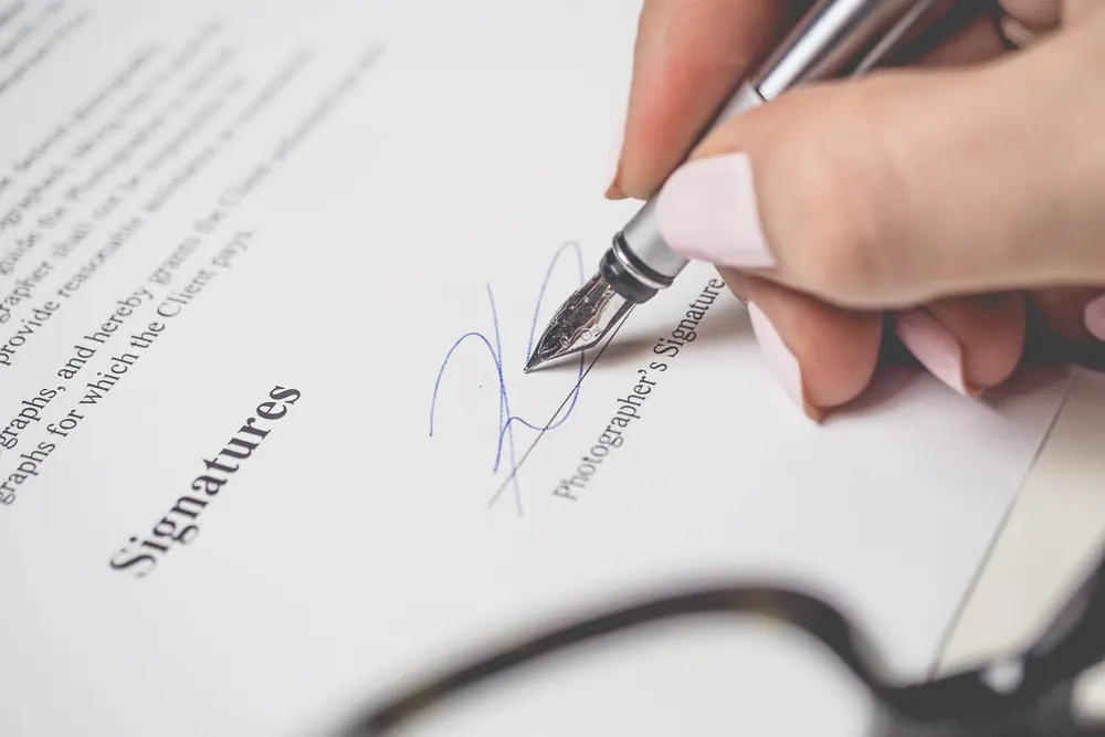 Переклад документів для імміграції 2026: гайд по країнах і типах дозволу